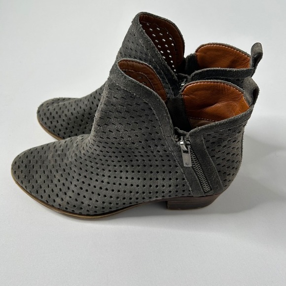 Womens Lucky Brand Gray Suede Leather Perforated Ankle Booties Boots - Picture 3 of 7